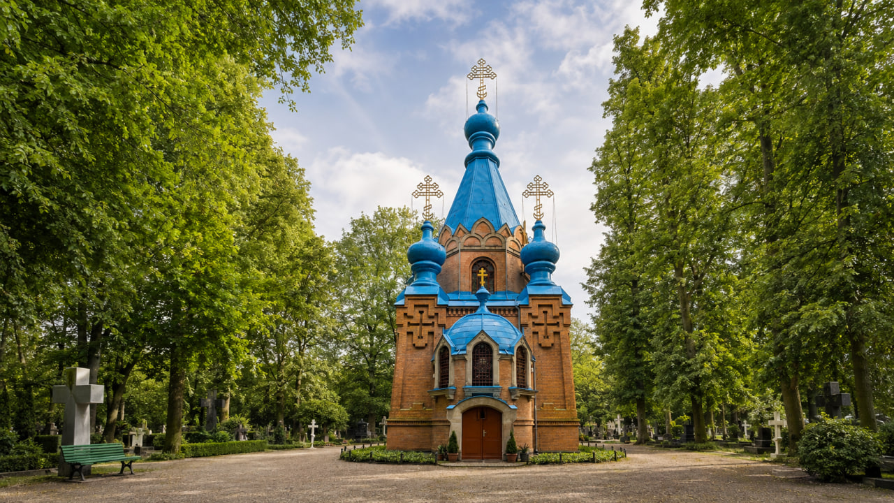 Kirche der Heiligen Gleichapostel Konstantin und Helena in Berlin-Tegel